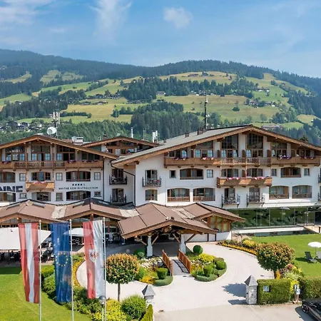 Hotel & Sonne 4 Sterne Superior Kirchberg in Tirol