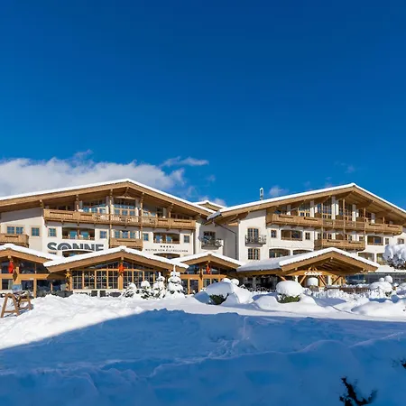 & Sonne 4 Sterne Superior Szálloda Kirchberg in Tirol