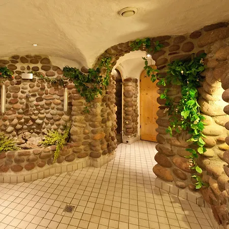 Hotel & Sonne 4 Sterne Superior Kirchberg in Tirol