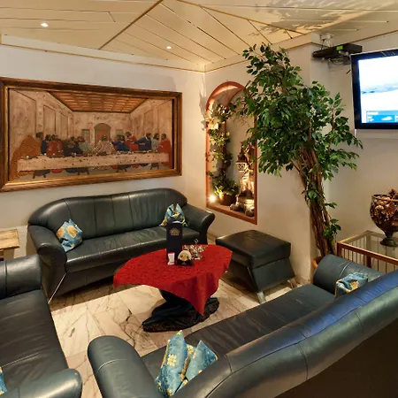 & Sonne 4 Sterne Superior Hotel 4*