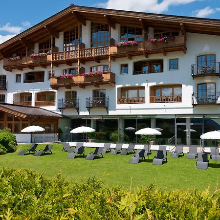 Hotel & Sonne 4 Sterne Superior Kirchberg in Tirol