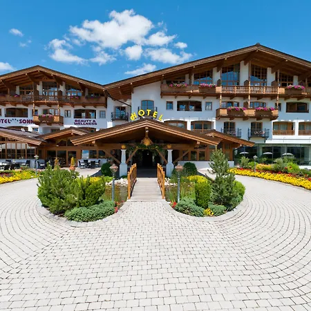 Hotel & Sonne 4 Sterne Superior Kirchberg in Tirol