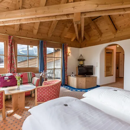 & Sonne 4 Sterne Superior Hotel Kirchberg in Tirol