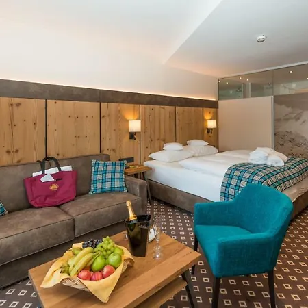 & Sonne 4 Sterne Superior Kirchberg in Tirol