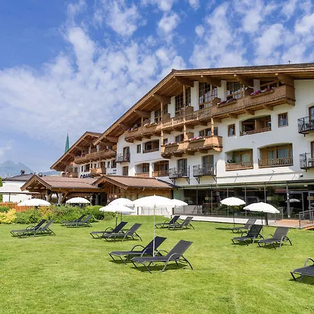 & Sonne 4 Sterne Superior Szálloda Kirchberg in Tirol